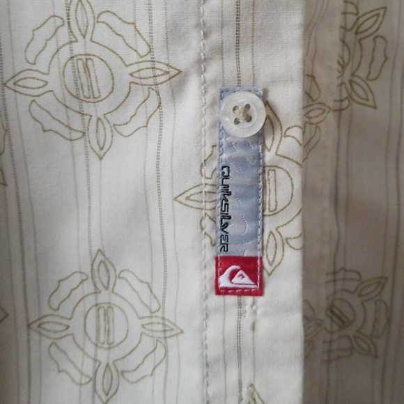 Mens Quicksilver Button Down !! Checkout details! - Picture 4 of 8